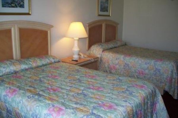 Americas Best Value Inn V1305 (Evergreen)